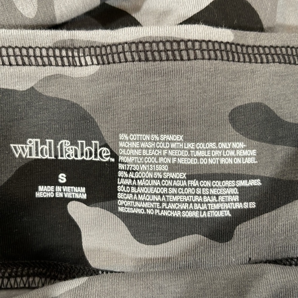 WILD FABLE Women's High-Waisted Animal Print Classic Leggings Size Small NWT - Picture 4 of 7